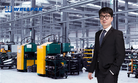 Announce The Promotion Of Sales Director